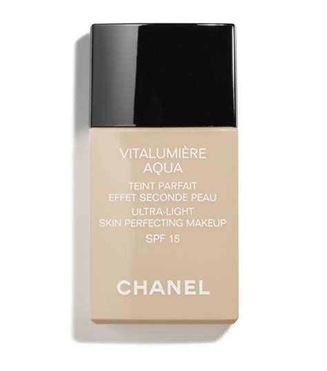 chanel vitalumière aqua ultra-light skin perfecting makeup spf15|vitalumière aqua sunscreen.